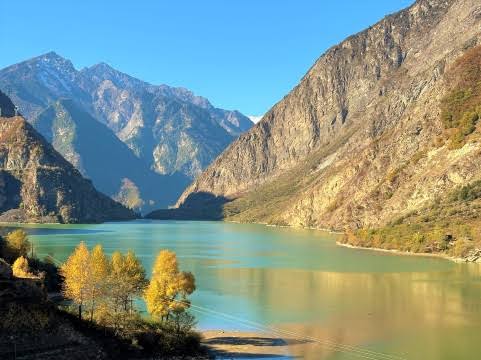 VIEW DIEXI LAKE